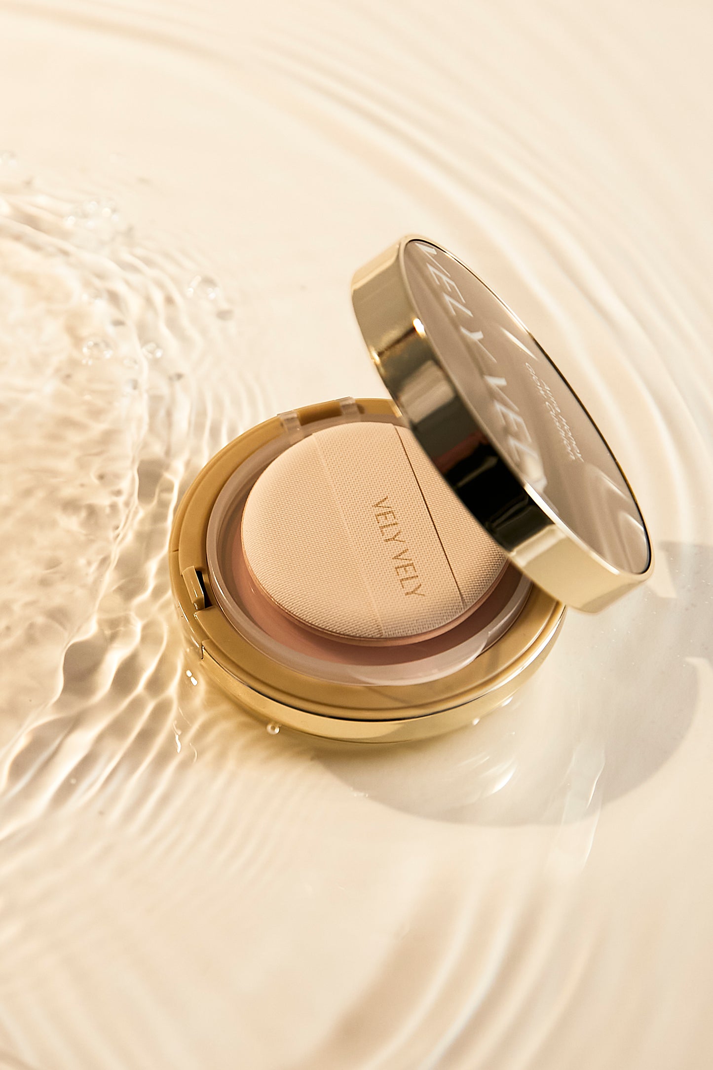 VELY VELY Aura Honey Glow Cushion #23 Natural NZ