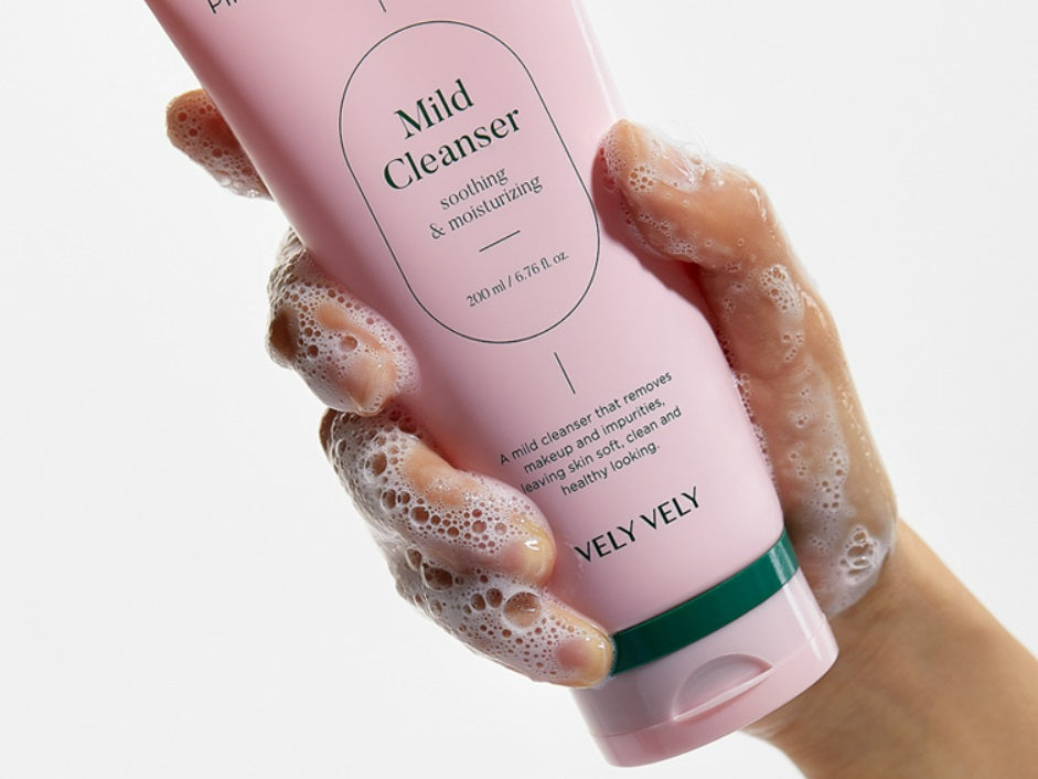 Hydrating mild cleanser for daily skincare NZ