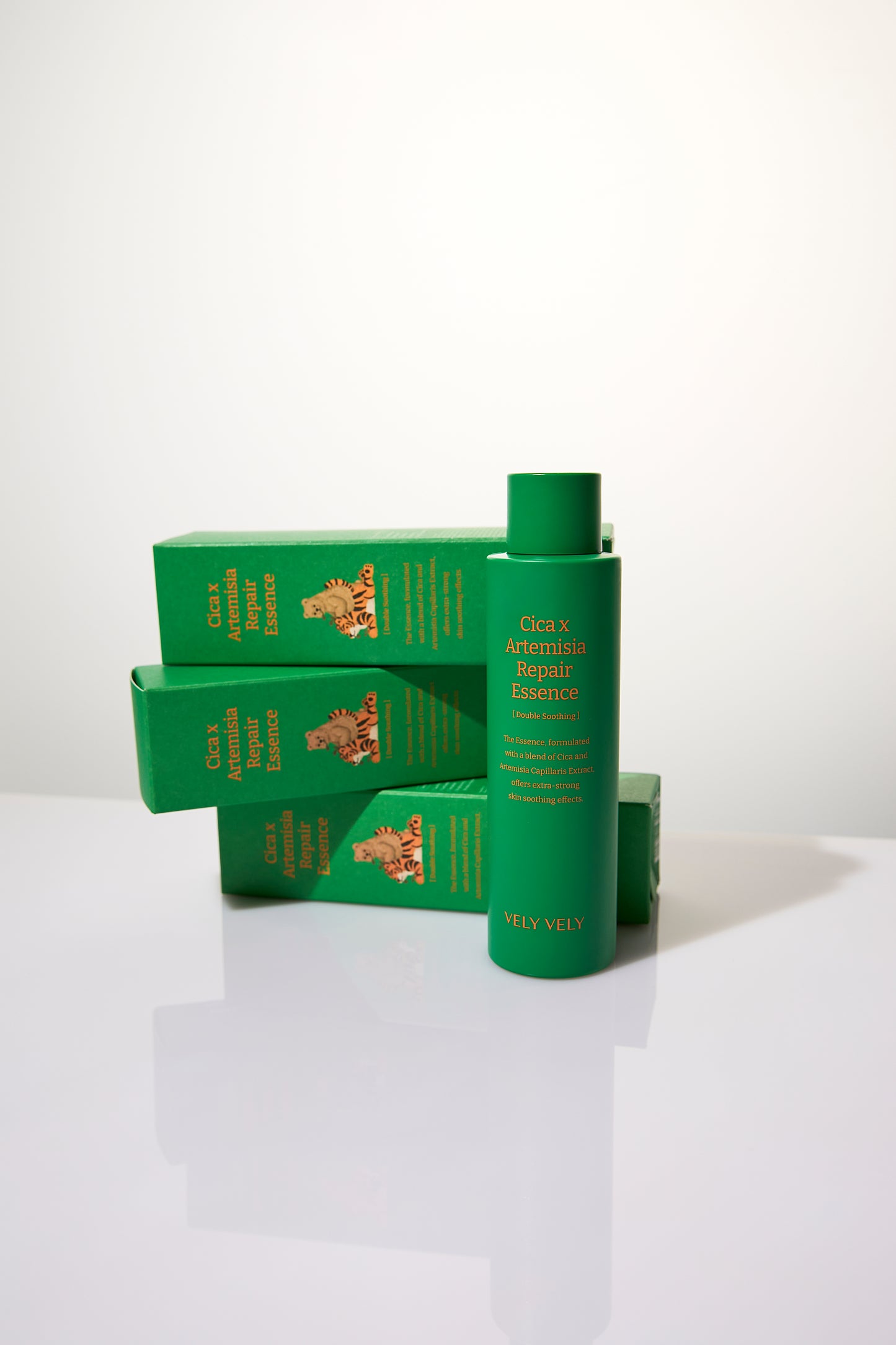 Buy VELY VELY Cica Artemisia Repair Essence 160ml online NZ