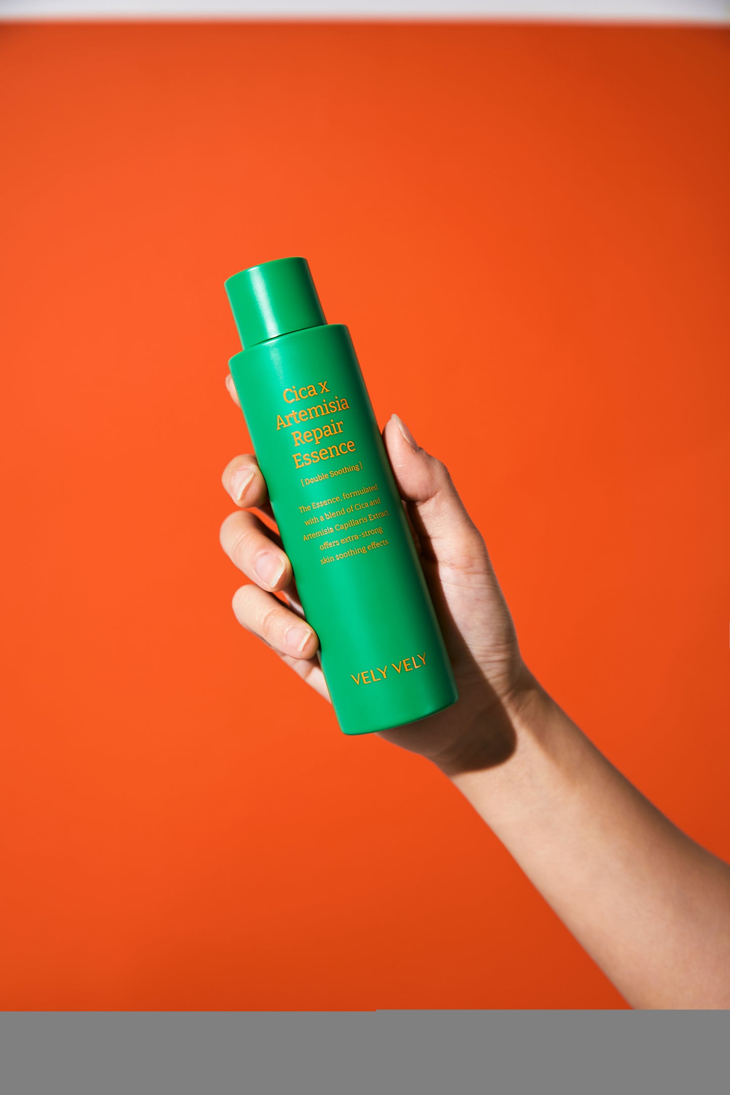 Buy VELY VELY Cica Artemisia Repair Essence 160ml online NZ