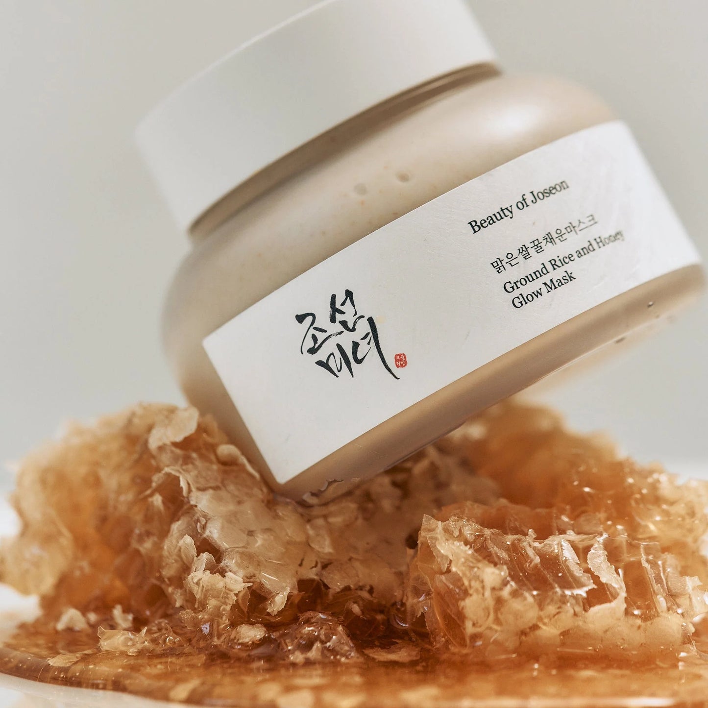 K-Beauty brightening mask with rice and honey NZ