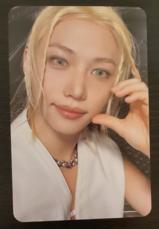 Stray Kids – [THIS & THAT] LP Ver. Official Photocard l K-pop NZ