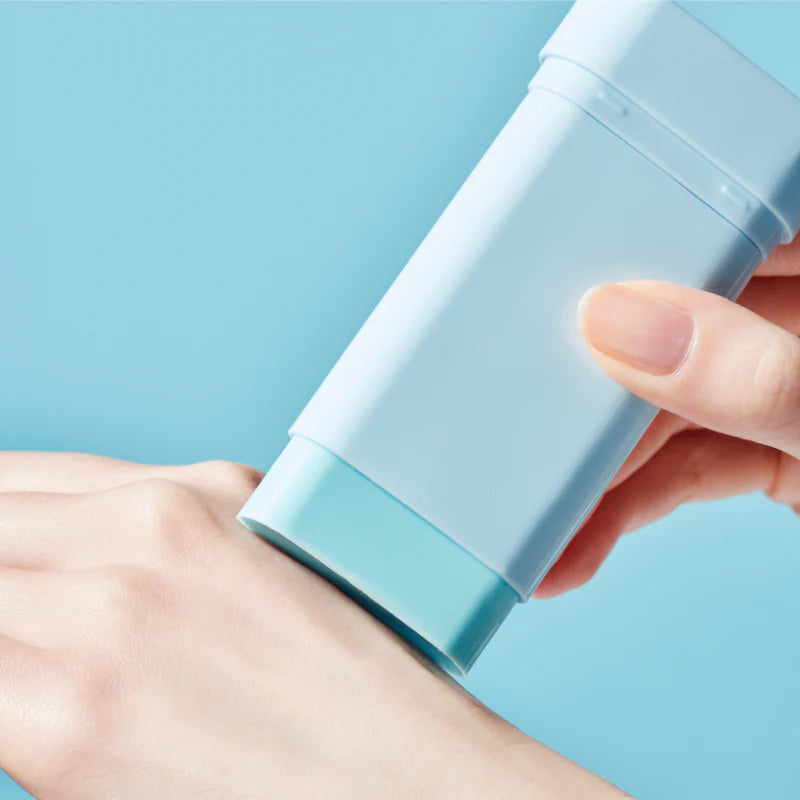 Sun stick texture on hand